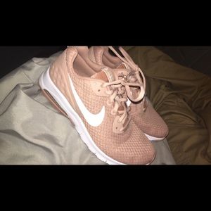 rose gold nike